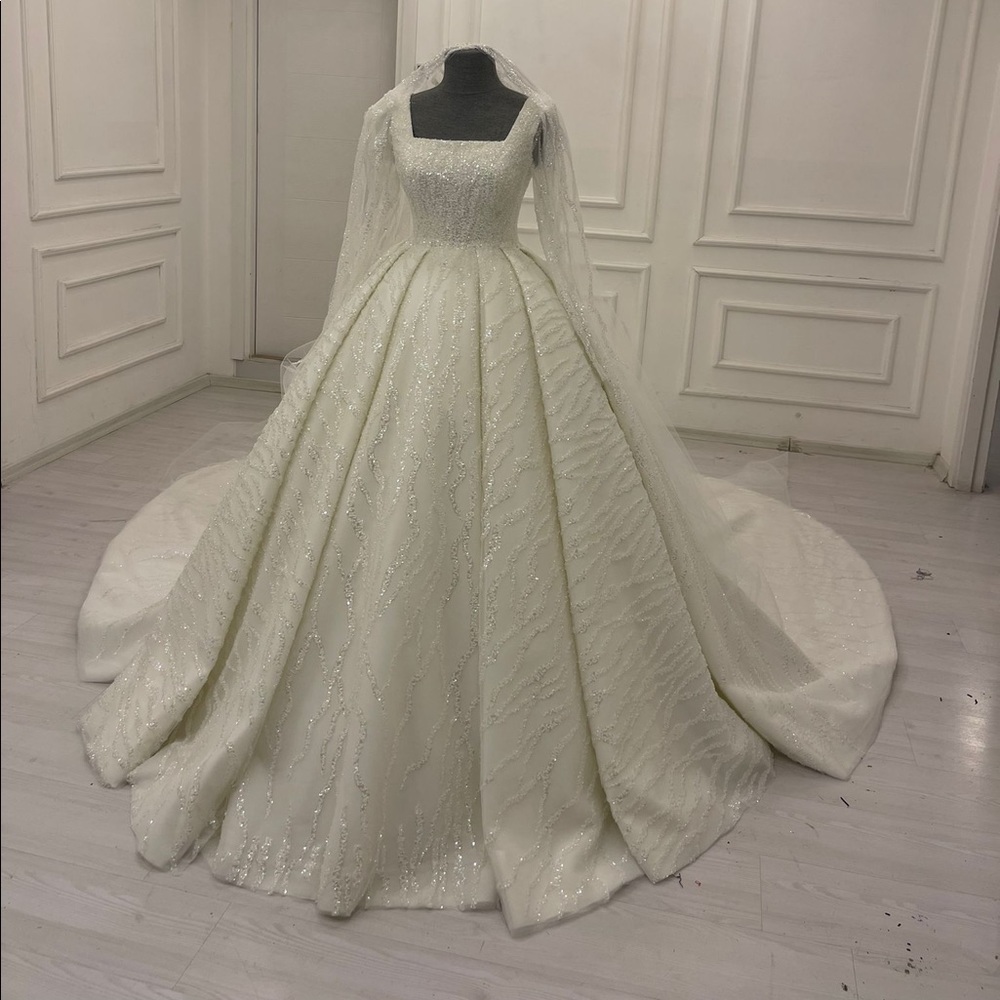 Wedding dress